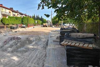 Roboty na ulicy Kraszewskiego obejmują budowę dwóch wyniesionych przejść dla pieszych i wyrównanie nawierzchni