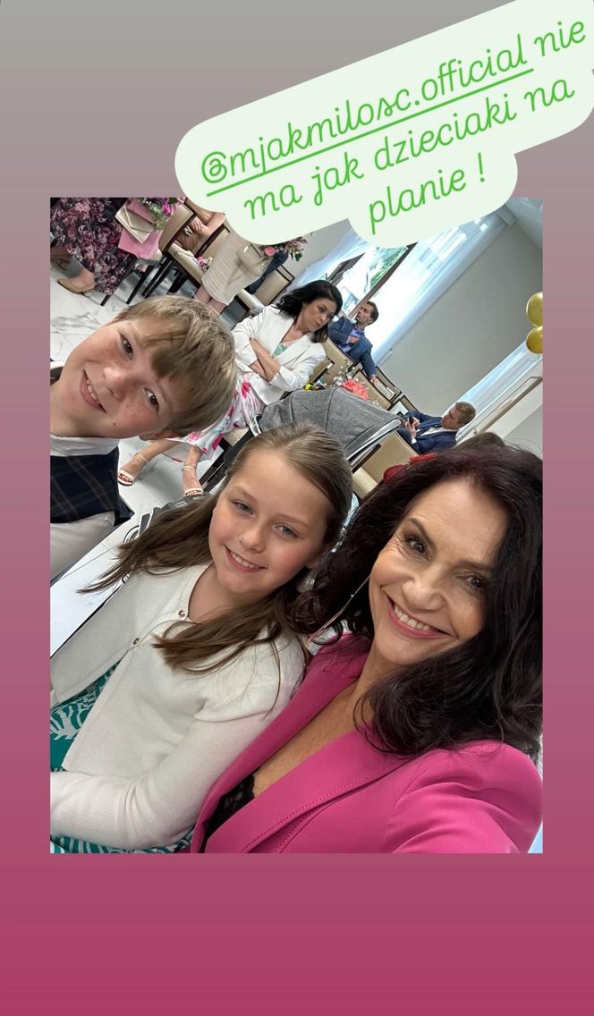 M jak miłość po wakacjach. Aleksandra (Małgorzata Pieczyńska), Maja (Laura Jankowska), Szymek (Staś Szczypiński)