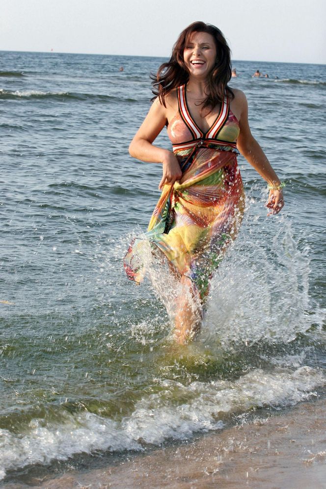 Tak prezentuje się 56-letnia Aldona Orman po trzech operacjach mózgu