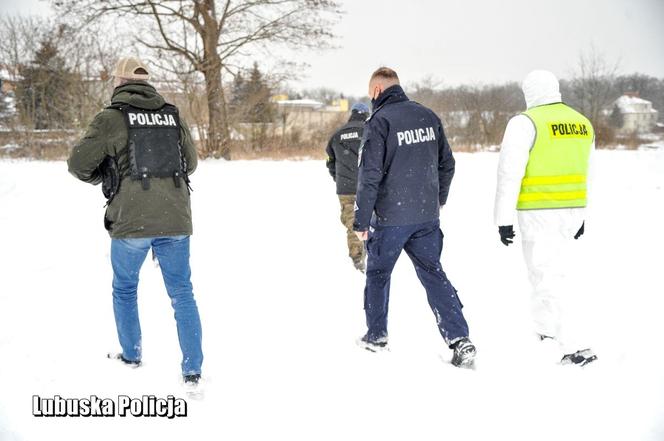 Przełom w sprawie BRUTALNEGO mordu sprzed lat! "Archiwum X" depcze po piętach zabójcy [ZDJĘCIA] 