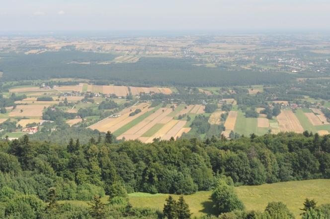 Popularne miejsca na jesienną wycieczkę w Świętokrzyskiem