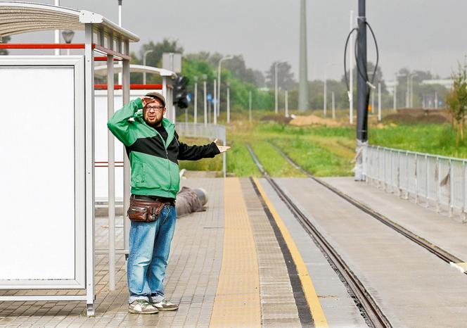 WARSZAWA: Papiery blokują tramwaj na Tarchomin