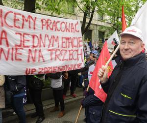 Protest pracowników Poczty Polskiej w Warszawie