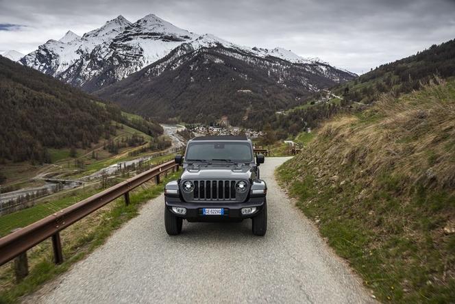 Jeep Wrangler 4xe Sahara