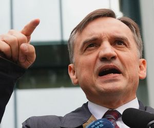 Ziobro oskarża Tuska o „sądową ustawkę”. Premier odpowiada: prawo jest równe dla wszystkich