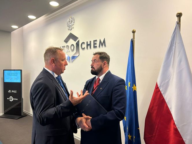 Bydgoscy studenci będą mieli praktyki w ważnej firmie zbrojeniowej. Nitro-Chem współpracuje z Politechniką Bydgoską