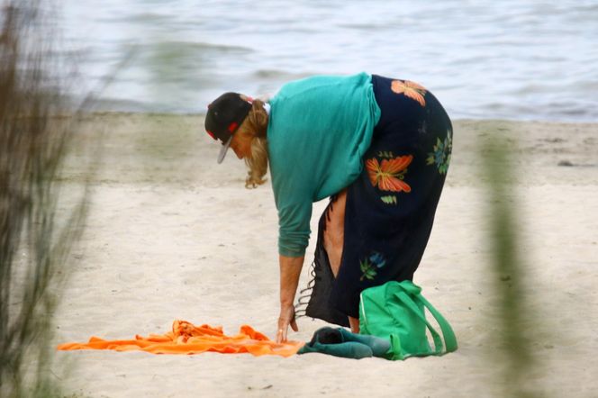 Agnieszka Fitkau-Perepeczko na plaży w Sopocie