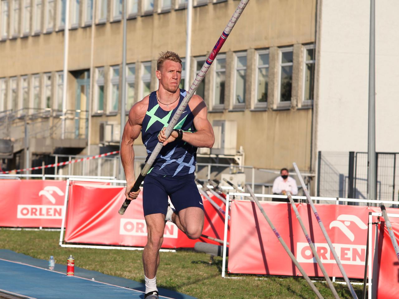 Piotr Lisek coraz wyżej. W pojedynku przez ocean skoczył 5,66 m