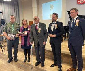 Jubileuszowa sesja i  ceremonia wręczenia statuetek „Honorowy Przyjaciel Starachowic”