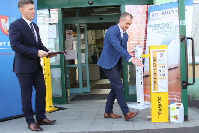 Koronawirus w Polsce. Pierwsze w Europie dezynfekatory trafiły do powiatu radomskiego! [ZDJĘCIA]