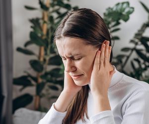 Ten dźwięk słyszysz tylko ty. Eksperci: może świadczyć o czymś więcej, niż zwykłe zmęczenie 