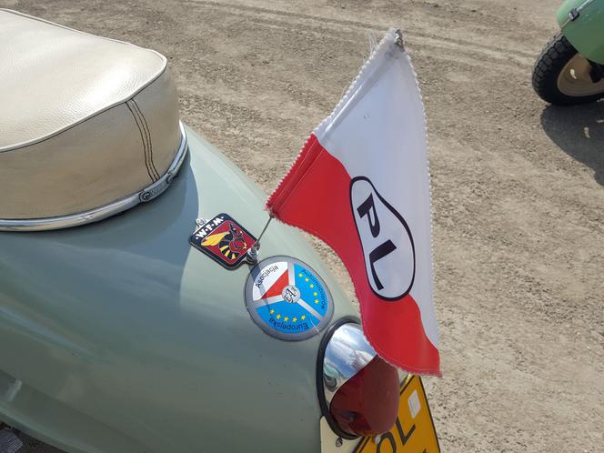 Osy kręciły kółka na stadionie żużlowym w Lesznie. Ogólnopolski zlot skuterów Osa Osieczna-Leszno 