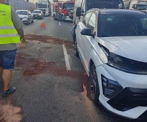 Zderzenie trzech aut na S2. Lądował śmigłowiec LPR