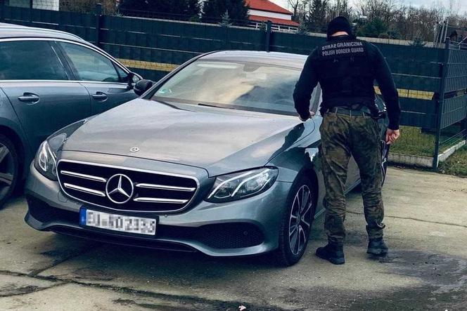 Próbowali przemycić Mercedesa o wartości 200 tys. złotych. Obywatele Ukrainy nie mieli nic na swoją obronę 