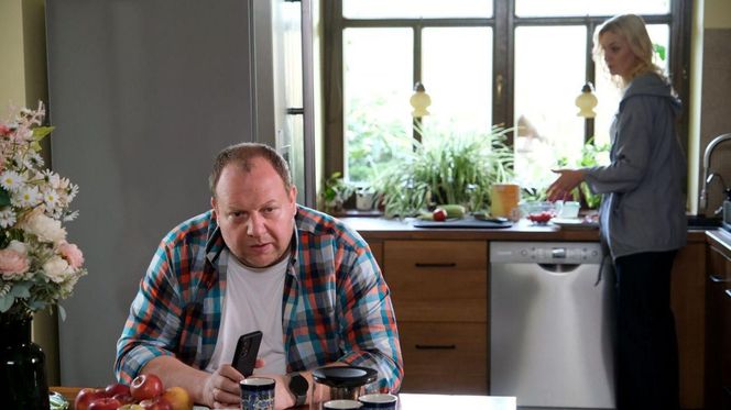 M jak miłość odc. 1873. Tadeusz (Bartłomiej Nowosielski), Jagoda (Katarzyna Kołeczek)