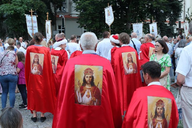 76. rocznica Cudu Lubelskiego. Procesja różańcowa w centrum Lublina