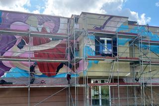 Kolejne miasta z Warmii i Mazur z muralami z Mikołajem Kopernikiem. Zobacz, jak się prezentują