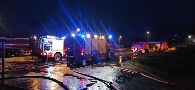 Ogromny pożar w Tucznie.  Na miejscu pracowało 31 zastępów straży pożarnej!