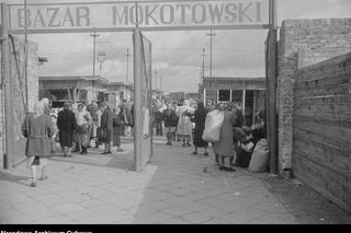 Bazary w PRL-u. Tak wyglądały weekendowe zakupy