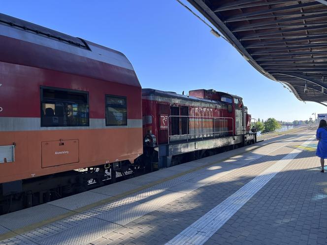 Tak wyglądała podróż Lubuszanki w PKP. "Spaliny wpadały do wagonu"