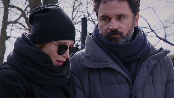 Barwy szczęścia odc. 2089. Iga (Ada Fijał), Piotr Walawski (Piotr Jankowski)