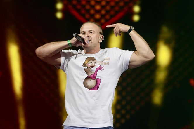 Koncert Roztańczony PGE Narodowy 2025. Na scenie gwiazdy: popu, rapu i disco polo [ZDJĘCIA]