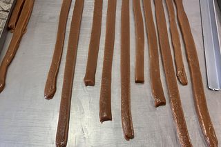 Krówki z Goliny. Tak powstają najpopularniejsze cukierki w Wielkopolsce