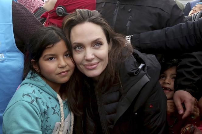 Angelina Jolie w obozie dla uchodźców