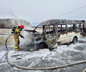 Bus spłonął doszczętnie pod Tarnowem. Podróżowało nim 25 osób