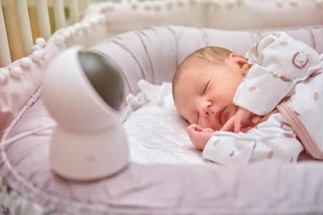 Z tego powodu najczęściej umierają niemowlęta. Są już nowe wytyczne dotyczące bezpieczeństwa snu dzieci