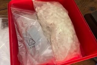 16 kilogramów narkotyków u mieszkańców powiatu rawickiego. Zatrzymani w drodze z Holandii