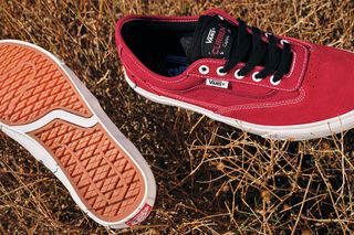 Vans prezentuje pierwszy sygnowany model butów skate'owych Currena Caplesa