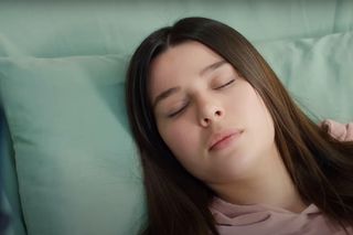 Porywacz Ragip znów zasadzi się na Zeynep. Czy Melis ostrzeże rywalkę?