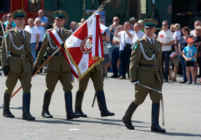 3 MAJA: Biało-czerwone flagi i polonez. Tak świętował Lublin