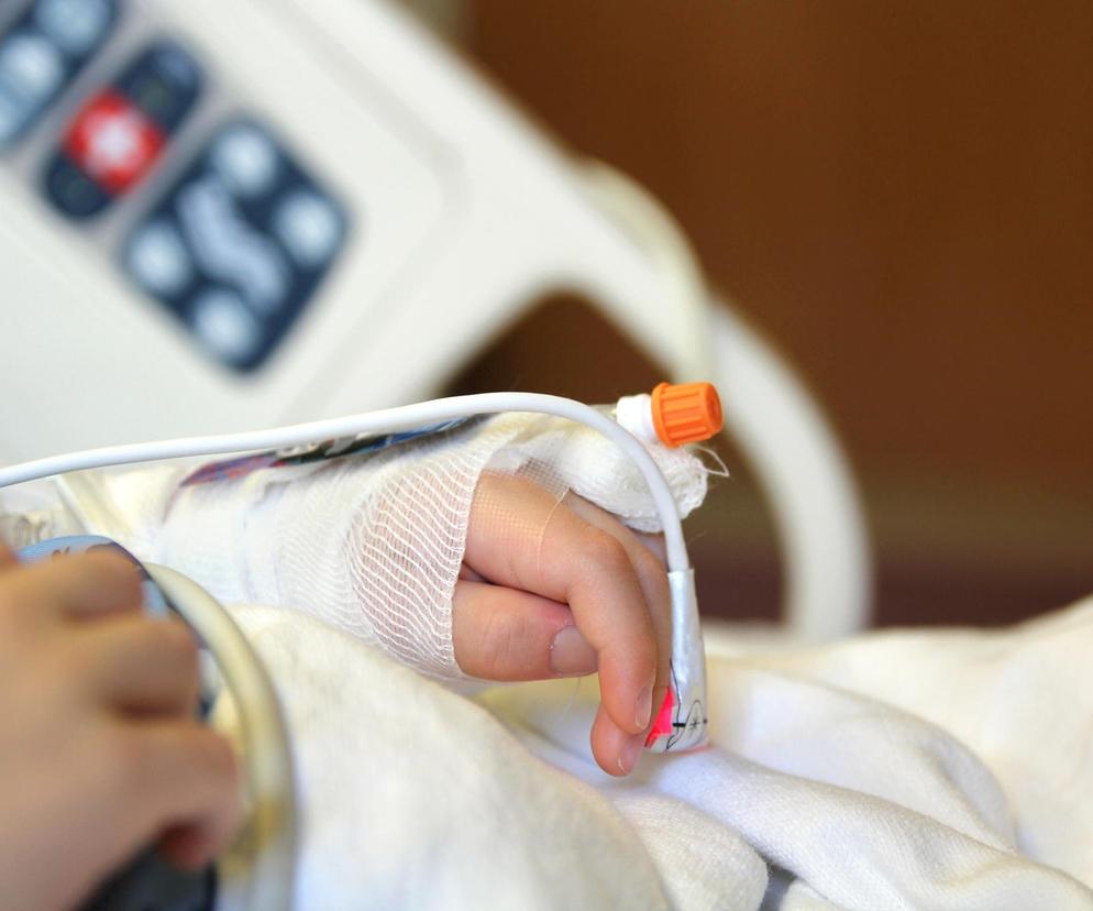 Coraz więcej dzieci w szpitalach. Powodem jest internetowe wyzwanie