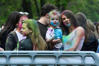 Lublin „wybuchł” kolorami. Holi Festival nad Zalewem Zemborzyckim