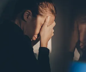 Głosy powiedziały jej, że ma guza mózgu. Przypadek halucynacji zadziwił świat