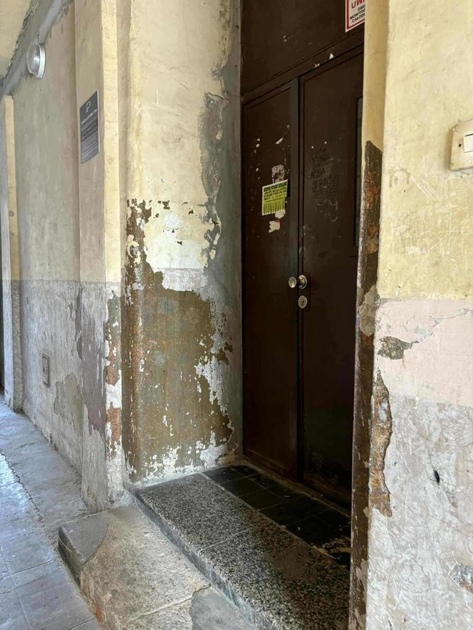 Łódź: ciało 44-letniej kobiety znalezione w kamienicy przy ul. Skorupki