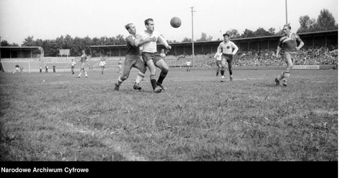 Stadion Olimpijski we Wrocławiu tuż po wojnie. To tutaj rozgrywano mecze piłki nożnej