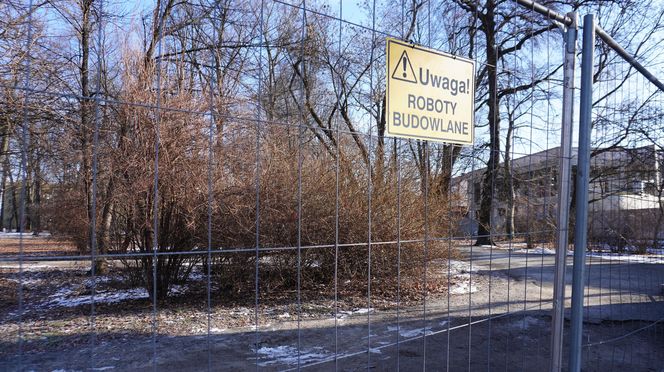 Zakaz wstępu do jednego z najstarszych parków w Lublinie. Teren został ogrodzony