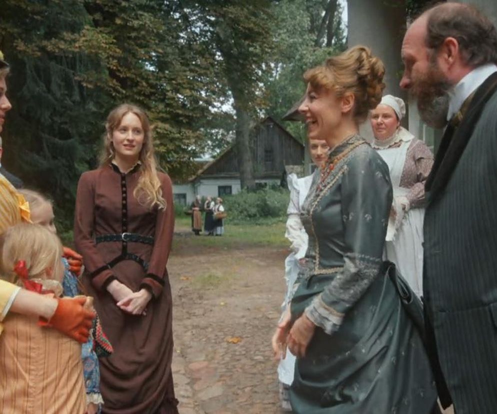 Matylda. Gdzie kręcono nowy serial TVP? Dwór Różańskich w Brzezinach istnieje naprawdę! - ZDJĘCIA