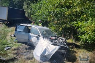 Dramat na drodze. 5 osób rannych pod Przysuchą. Tir roztrzaskał się z osobówką