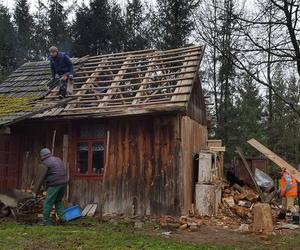 Nowy dom na Święta. Architekci odbudowują dom starszej kobiety