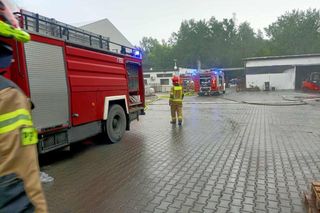 Pożar hali z elektrośmieciami w Gliwicach