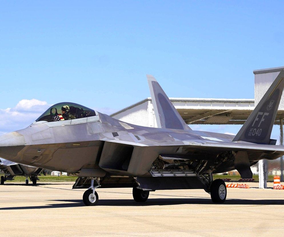 F-22 Raptor
