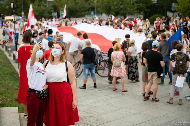 Marsz solidarności z Białorusinami w Krakowie