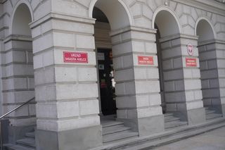 Urzędnicy w Kielcach będą pracować krócej? Propozycje i opinie