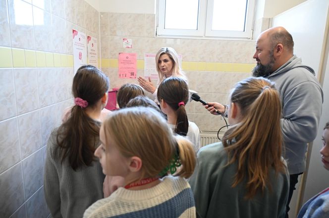 Ruda Śląska walczy z wykluczeniem menstruacyjnym. W szkołach pojawiły się "Różowe Skrzyneczki"