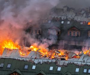 Pożar bloku w Ząbkach. Przerażające zdjęcia z miejsca tragedii
