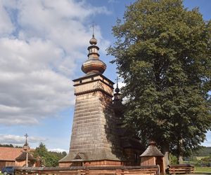 To dawna małopolska wieś rycerska. Znajduje się w niej najpiękniejsza łemkowska cerkiew